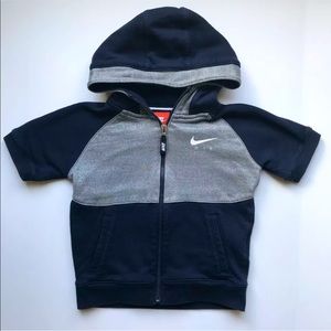 Nike Little Boy Short Sleeve Full Zip Hoodie Sz. 5